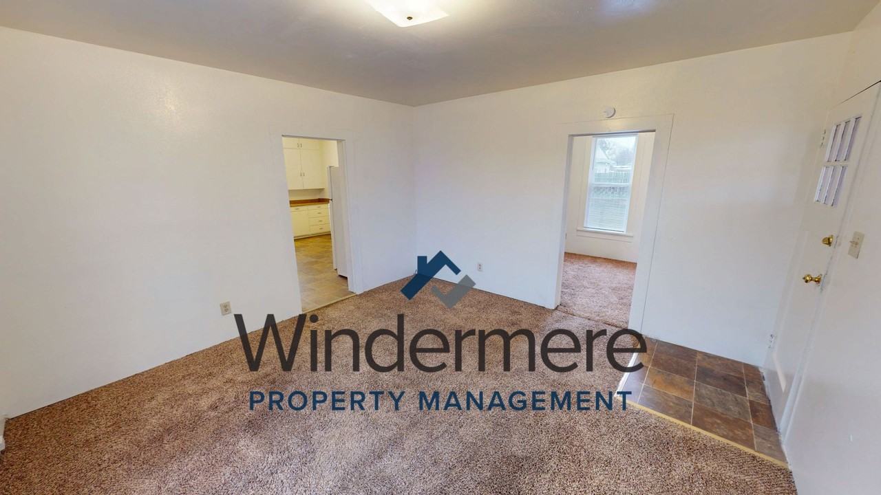 948 S 3rd Ave - Photo 5 of 12