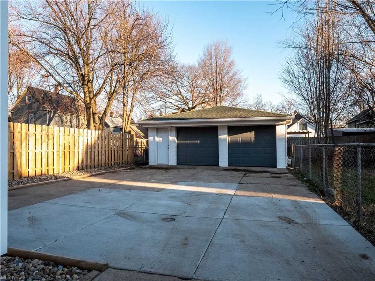 3109 Hancock Avenue - Photo 5 of 40