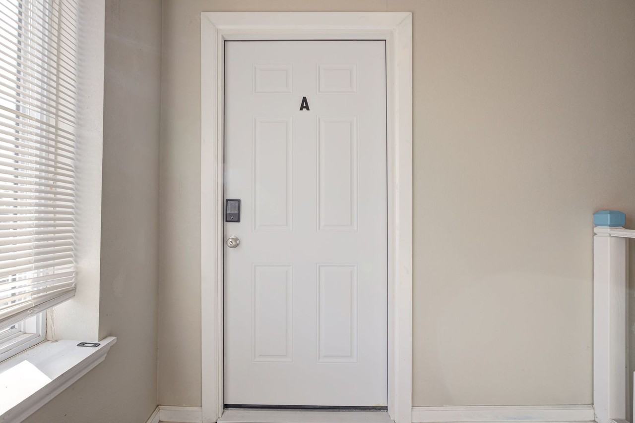 2325 Nw 12th St #A - Photo 4 of 20