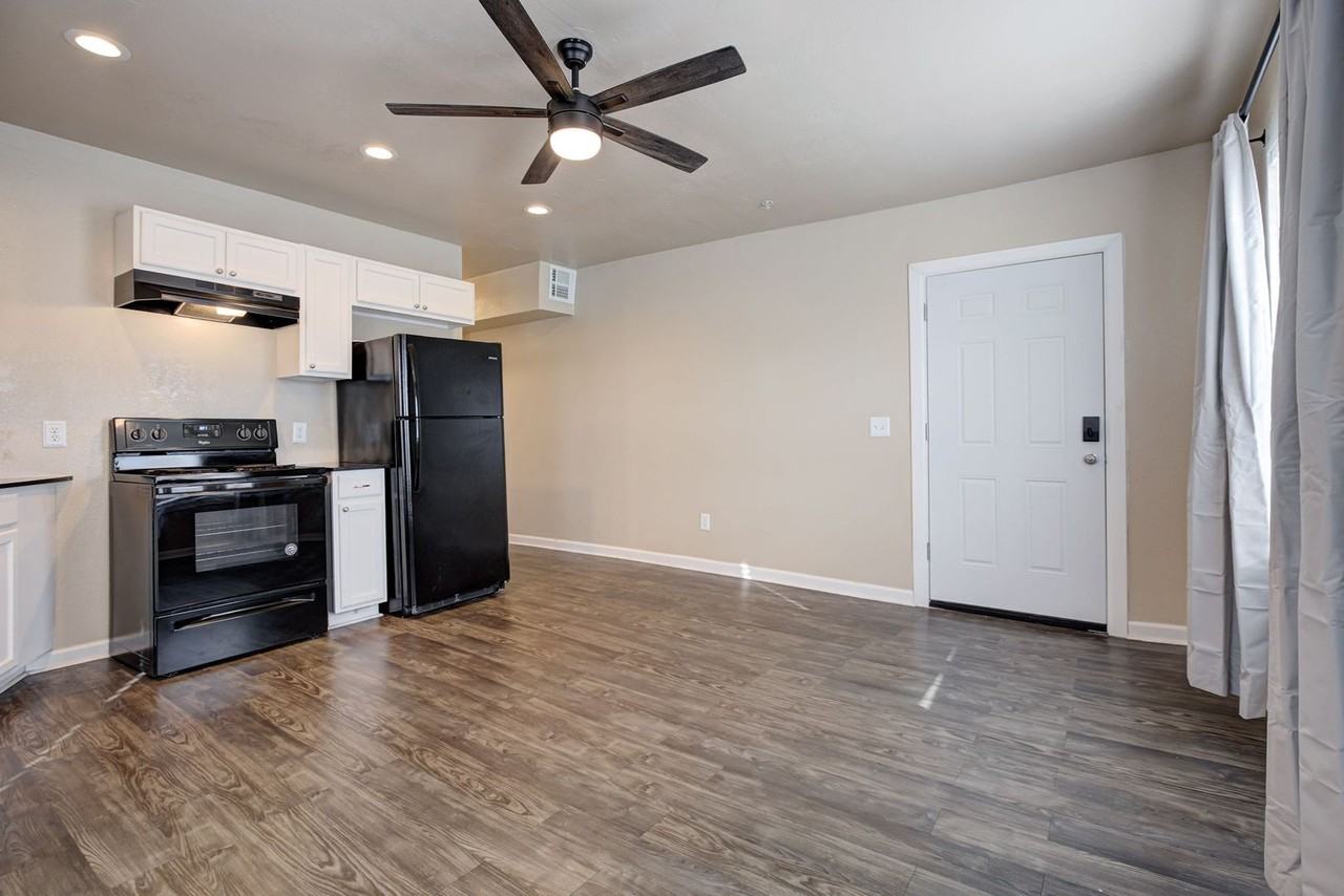 2325 Nw 12th St #A - Photo 6 of 20