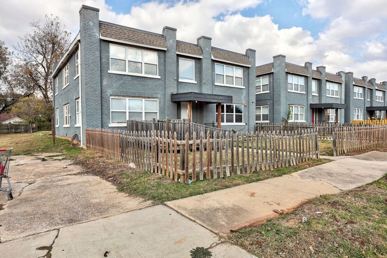 2325 Nw 12th St #D - Photo 6 of 29