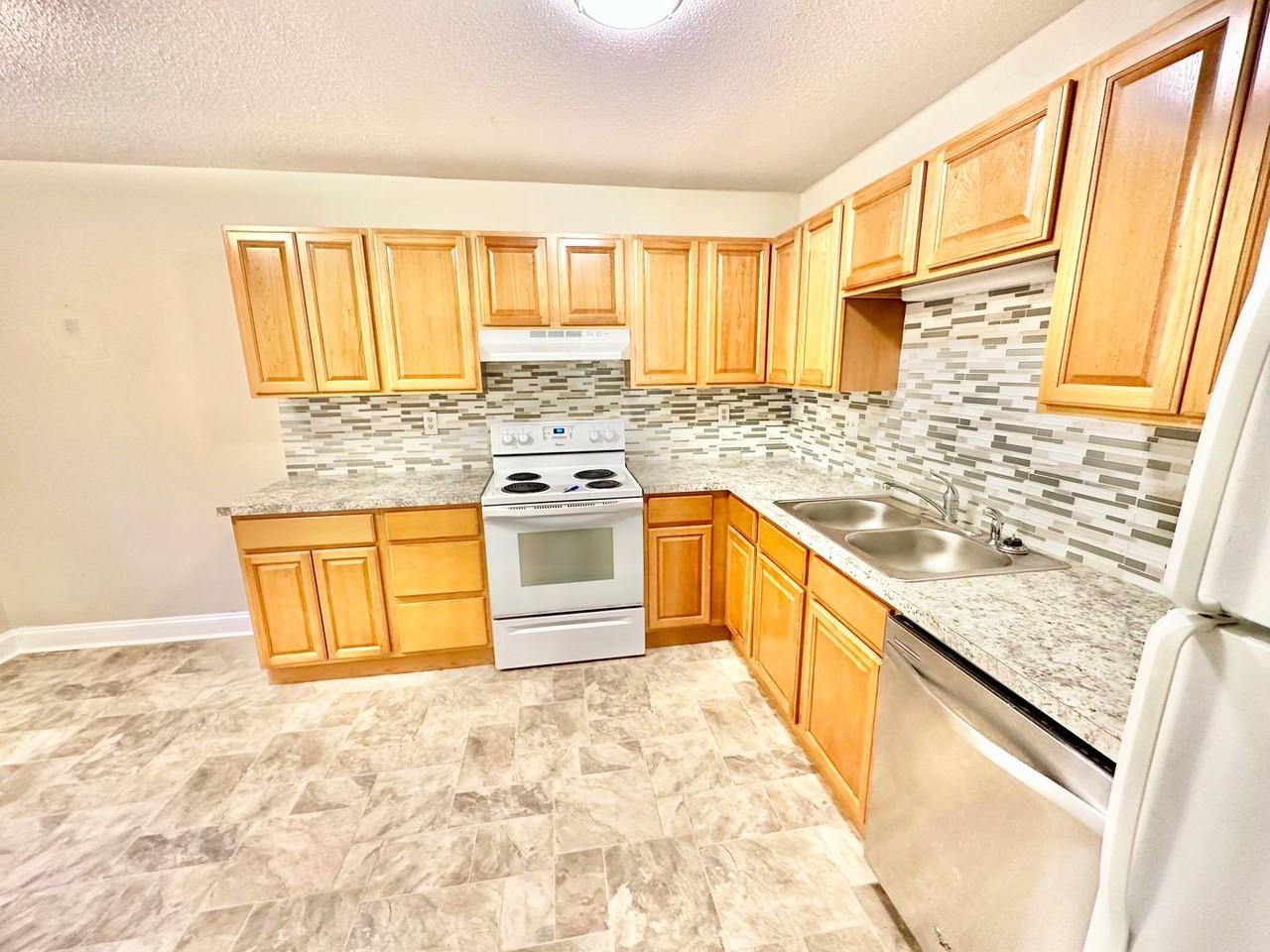 1754 Hunters Trail - Photo 5 of 9