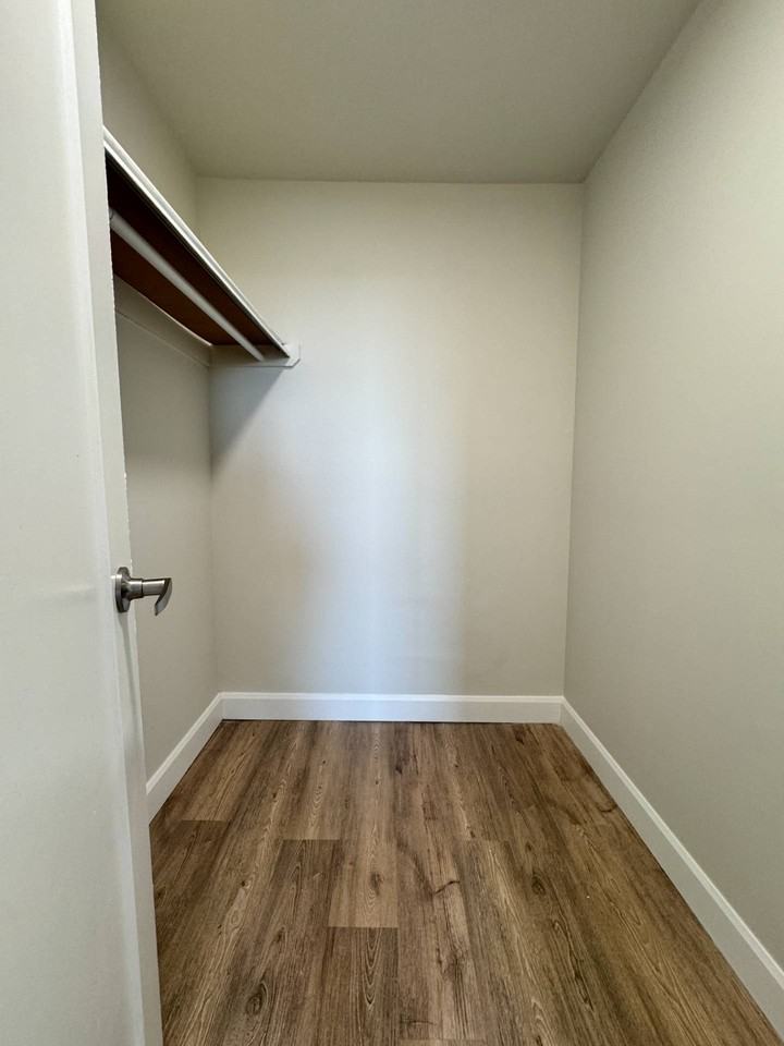 455 Sandys St - Photo 4 of 11