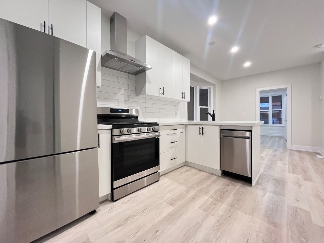 33 Somerset Avenue - Photo 3 of 15