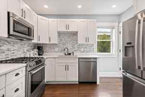 featured image of 389 Centre St