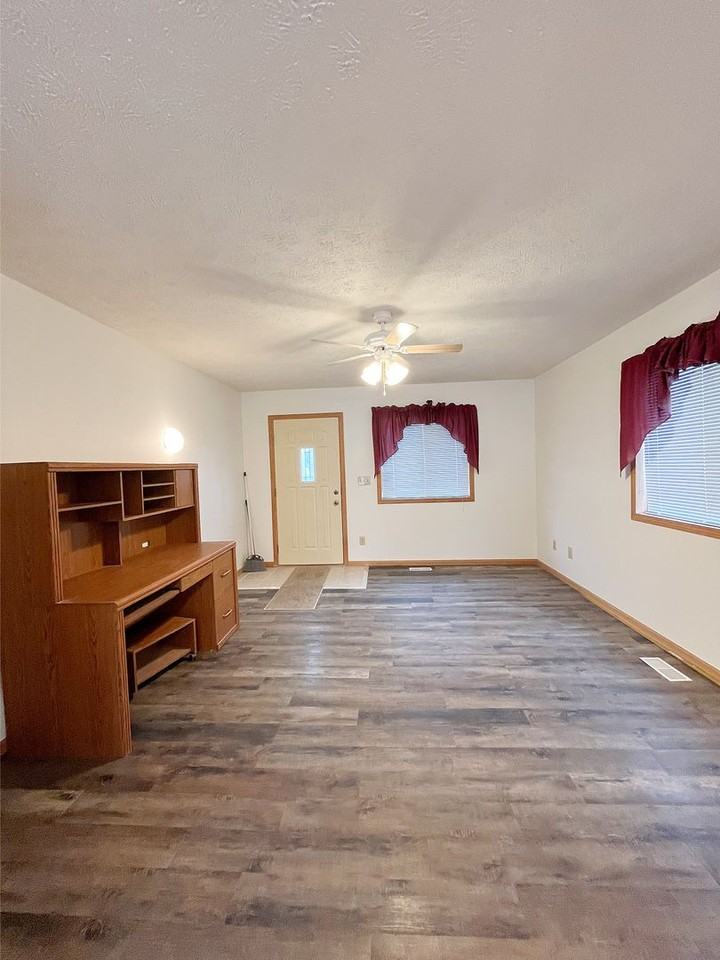 804 Orchard Avenue - Photo 2 of 12