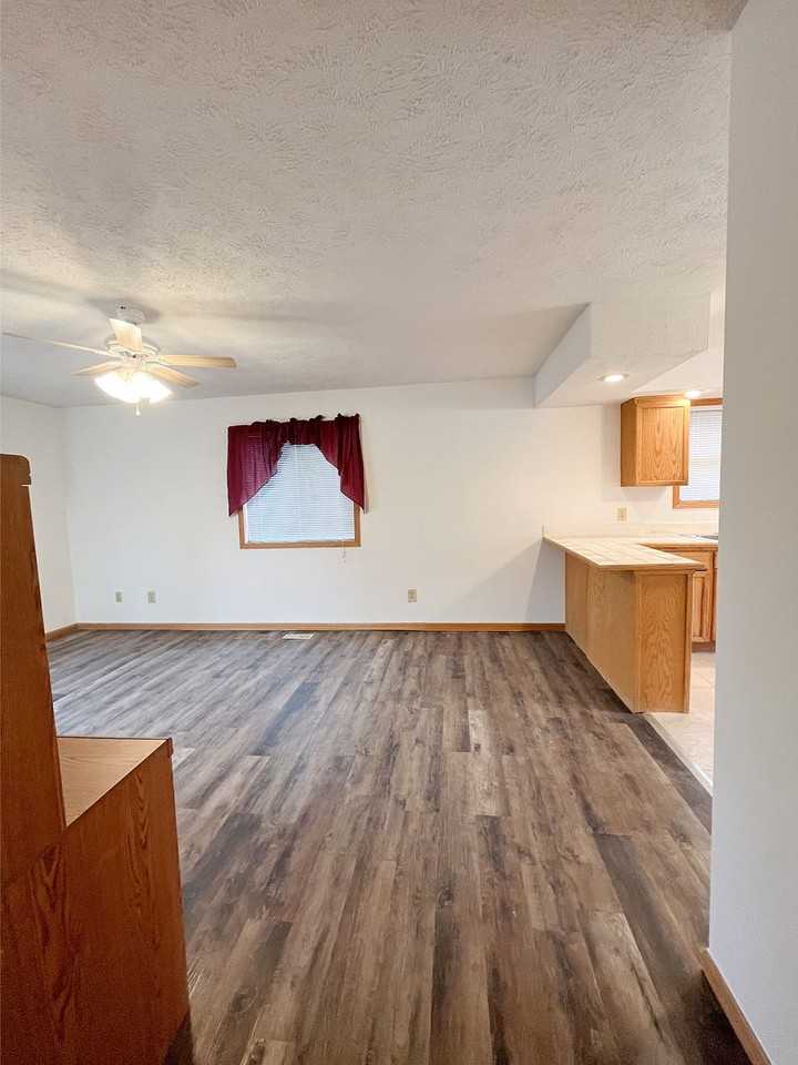 804 Orchard Avenue - Photo 3 of 12