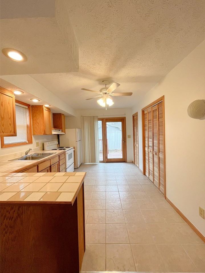 804 Orchard Avenue - Photo 4 of 12