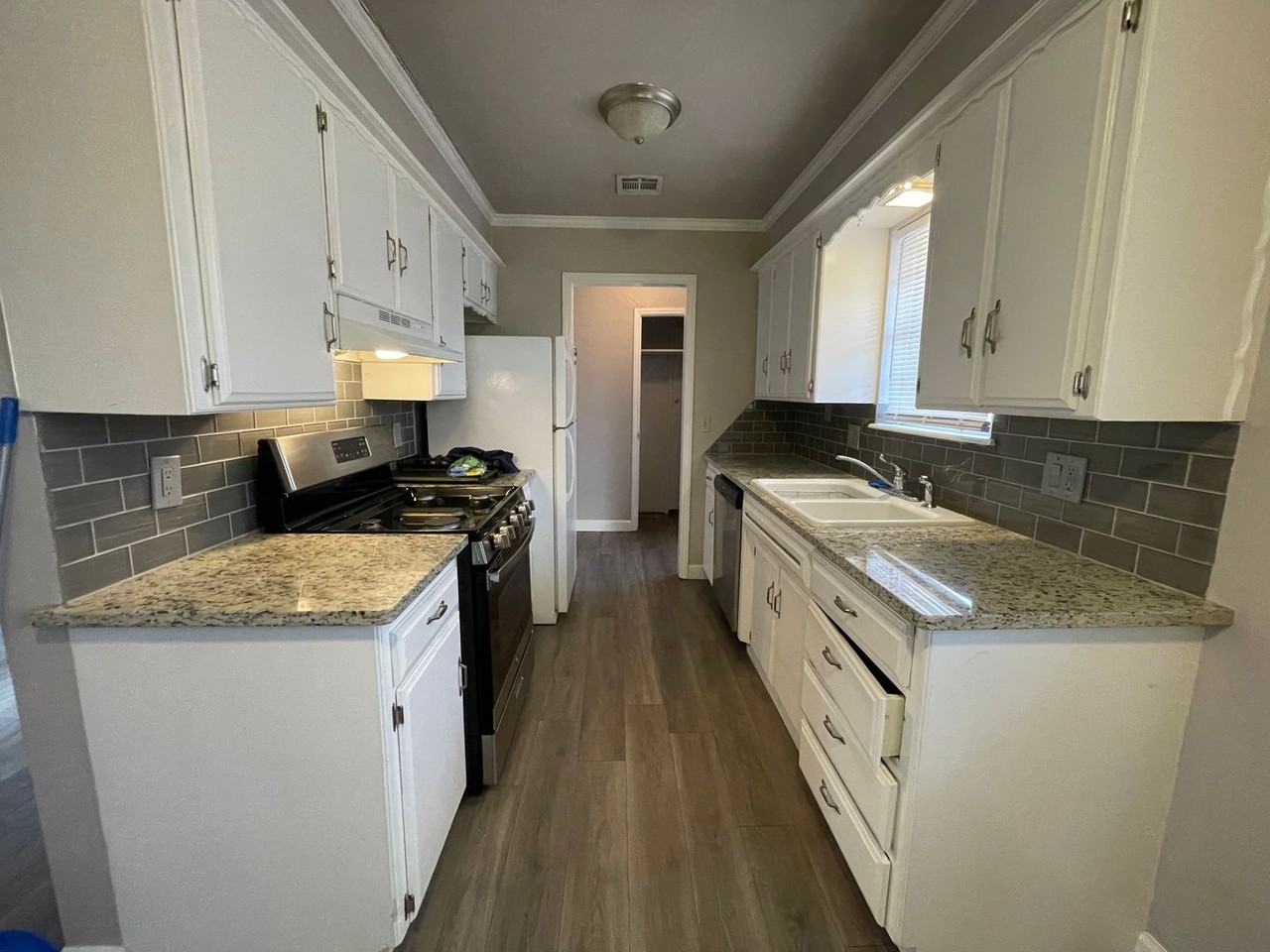 3603 Willow Springs Dr - Photo 6 of 34