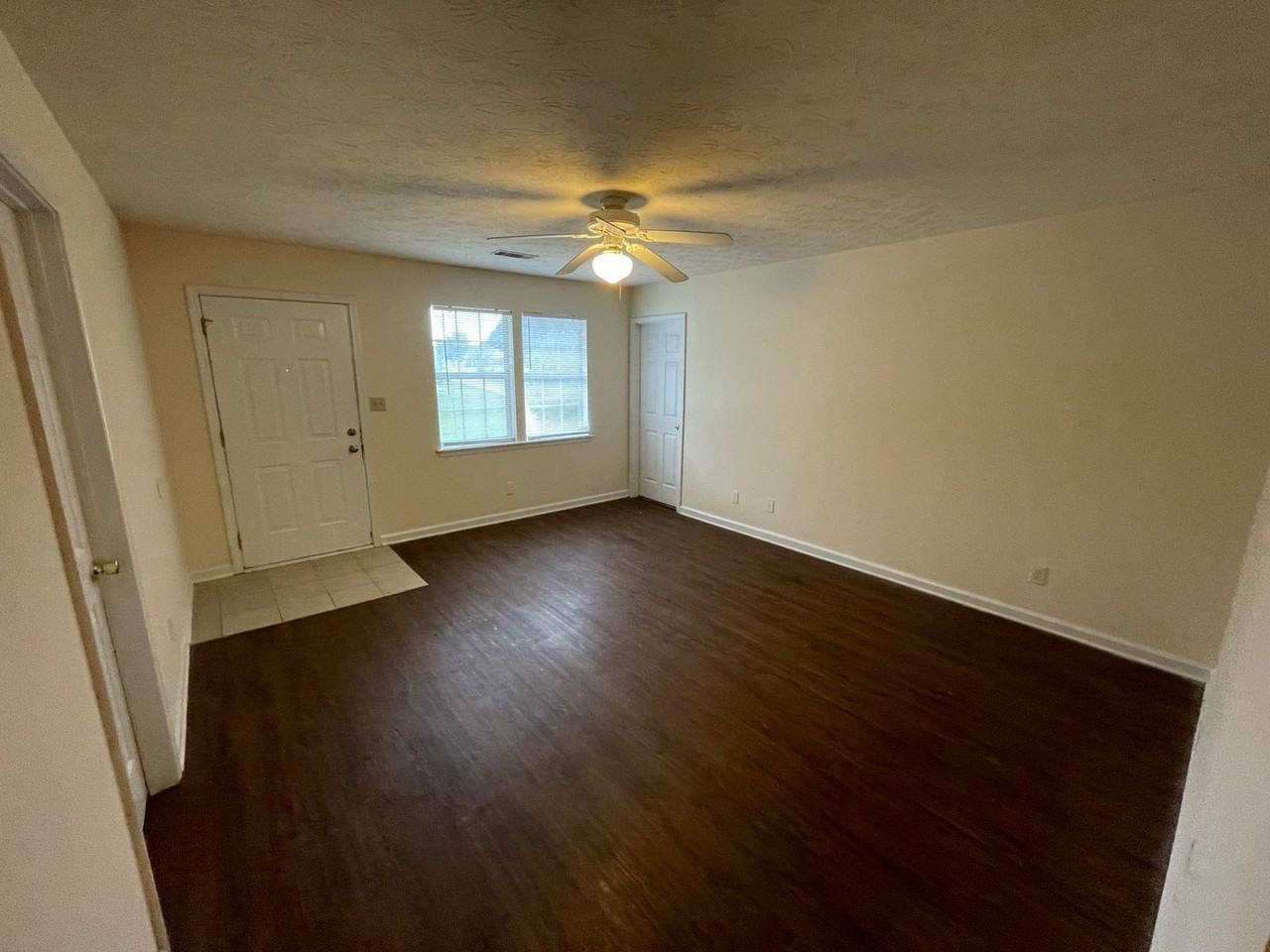 135 Hunters Run Rd - Photo 2 of 13