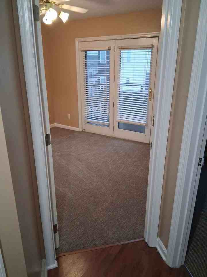 1201 Laurel Ave #303 - Photo 6 of 18