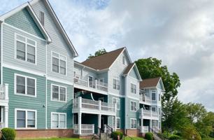 featured image of 1517 Laurel Ave #204