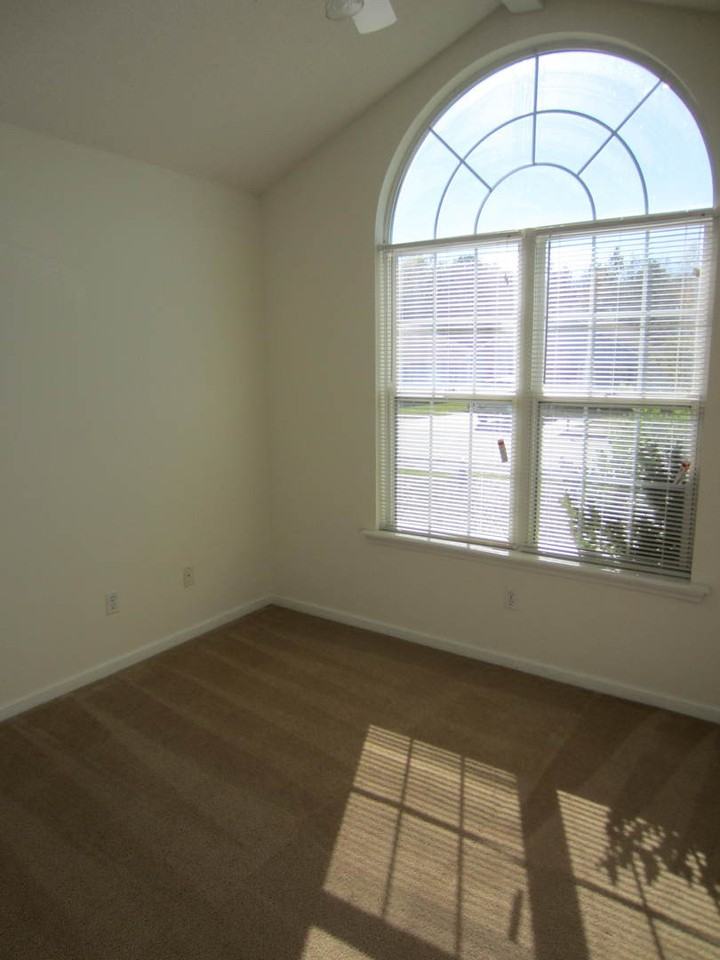 4060 Chadwyck Drive - Photo 2 of 8