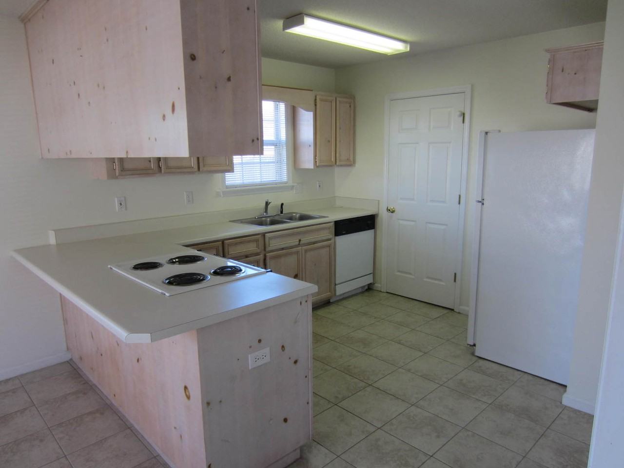 4060 Chadwyck Drive - Photo 6 of 8