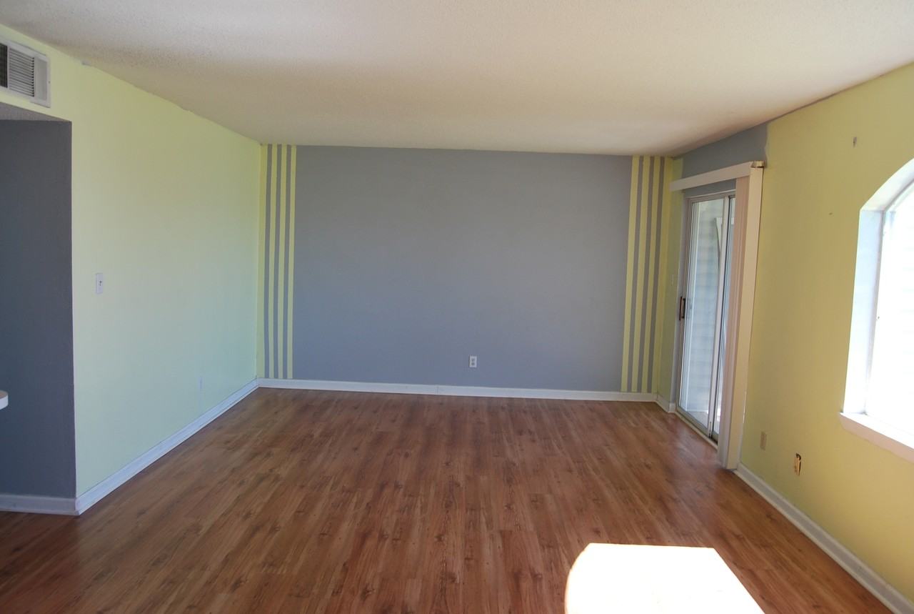 101 Old Ferry Rd #17C - Photo 3 of 6