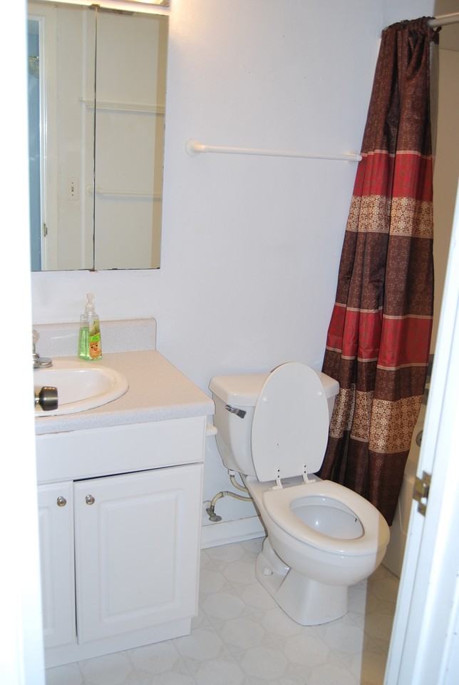 101 Old Ferry Rd #17C - Photo 5 of 6