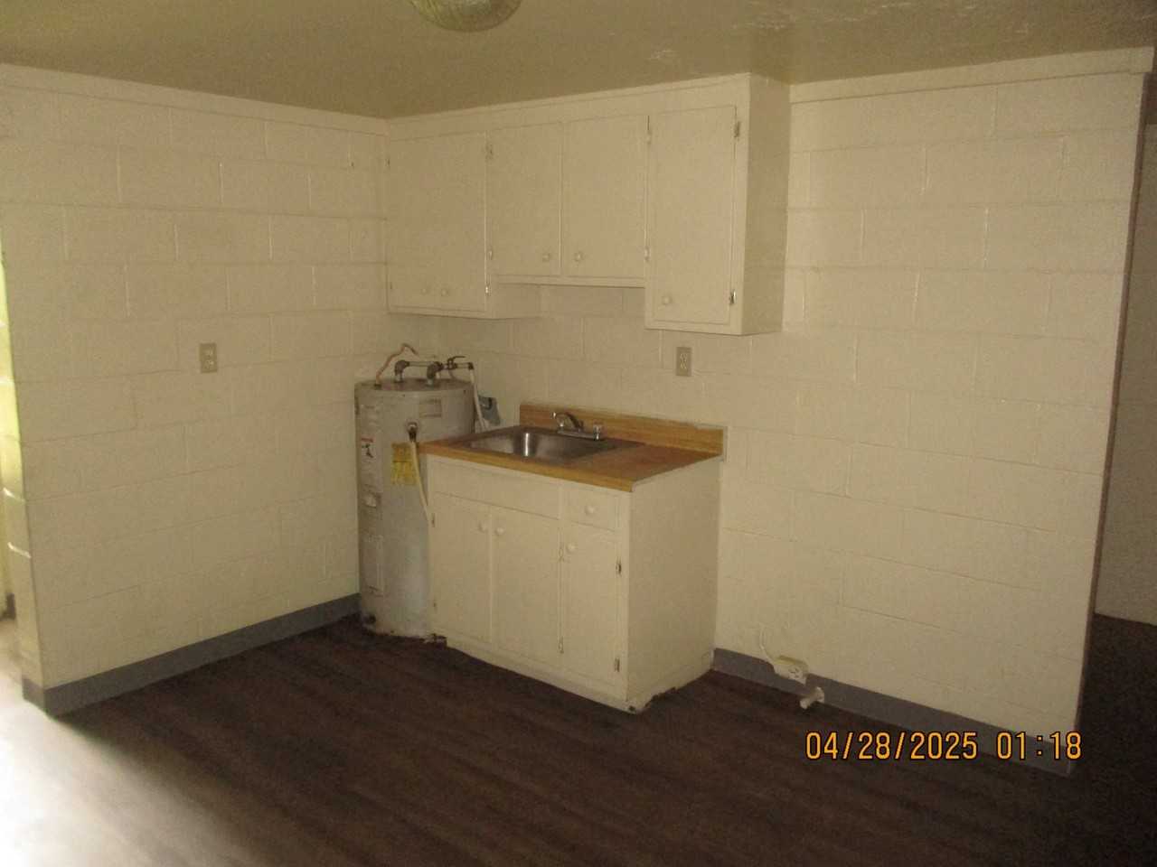 1517 E Residence Ave - Photo 2 of 8