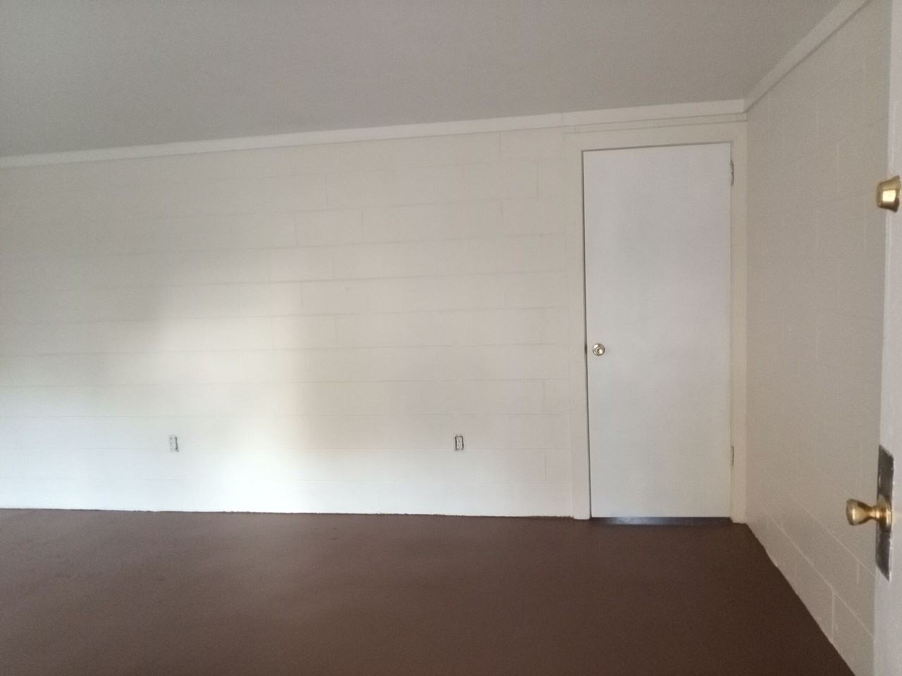 1517 E Residence Ave - Photo 5 of 8