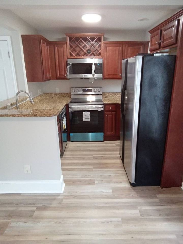 764 West Franklin Street - Photo 4 of 10