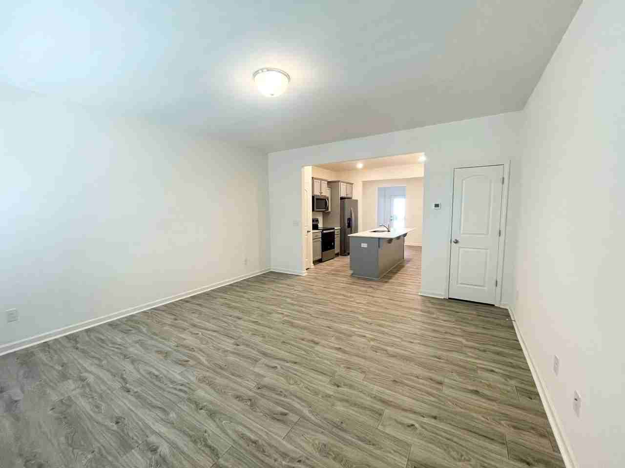 1005 Pine St - Photo 3 of 16