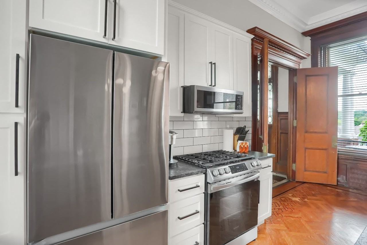 254 North Allegheny Street - Photo 2 of 20