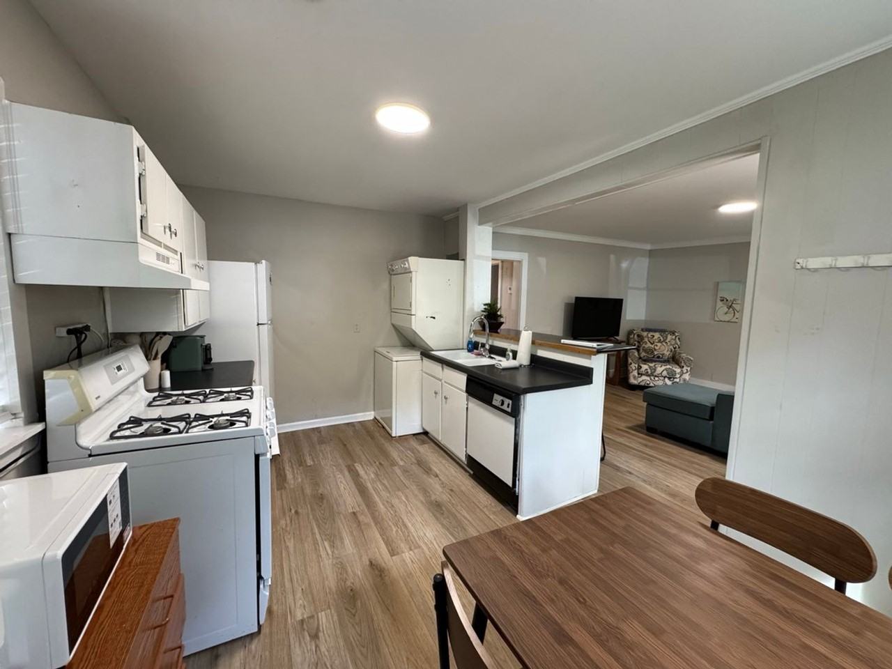 275 Boulevard Heights - Photo 6 of 14