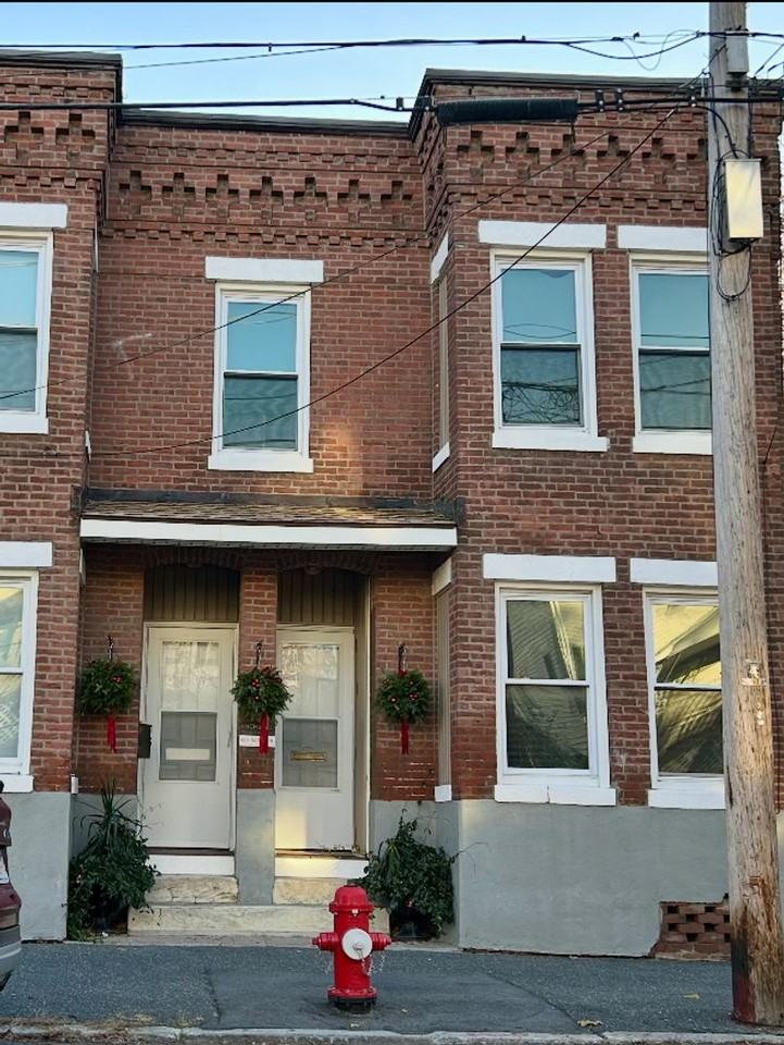 112 West St - Photo 2 of 12