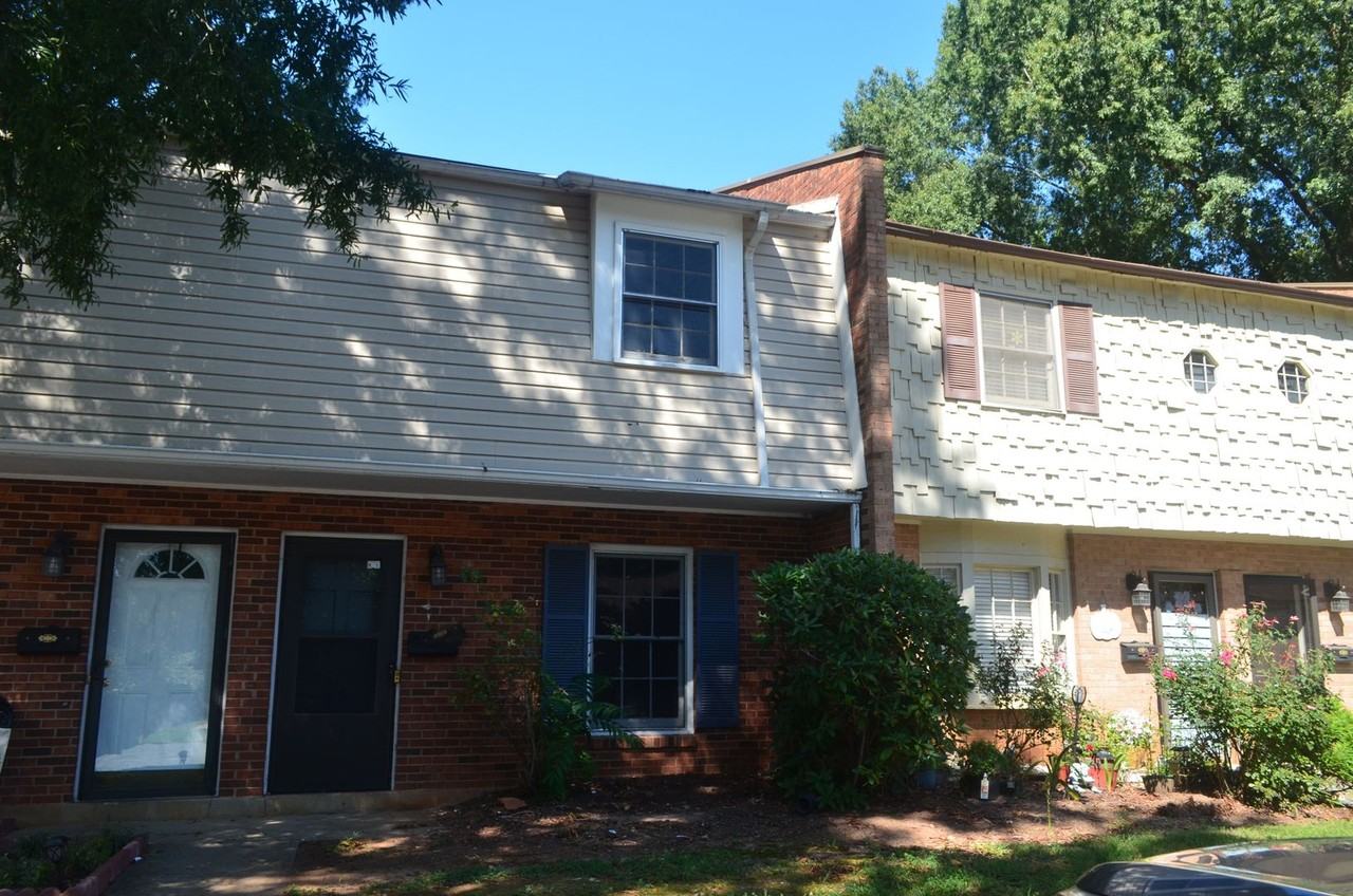 210 Vineyard Park Road - Photo 2 of 16