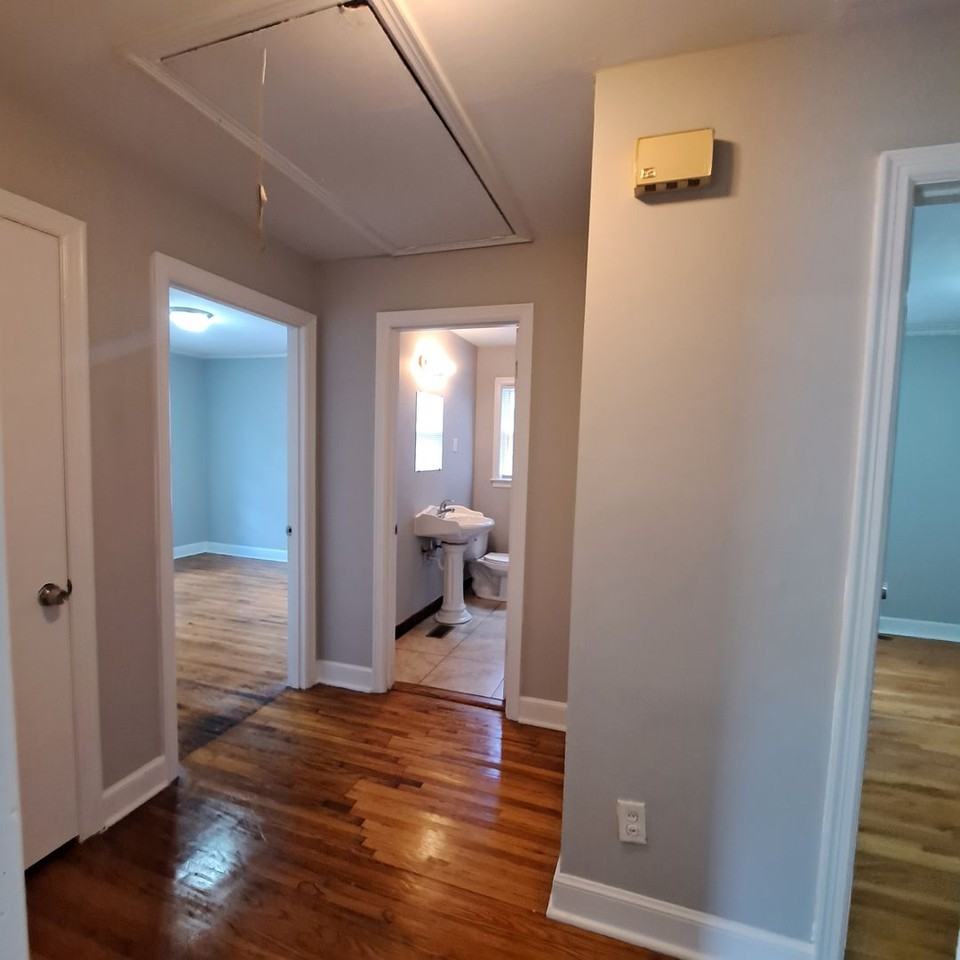 1615 Gilson Rd - Photo 5 of 10