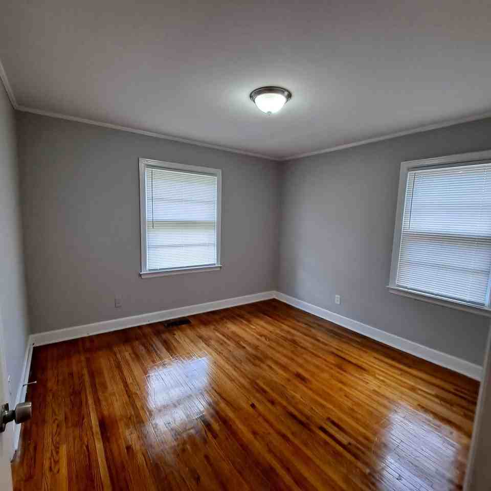 1615 Gilson Rd - Photo 6 of 10