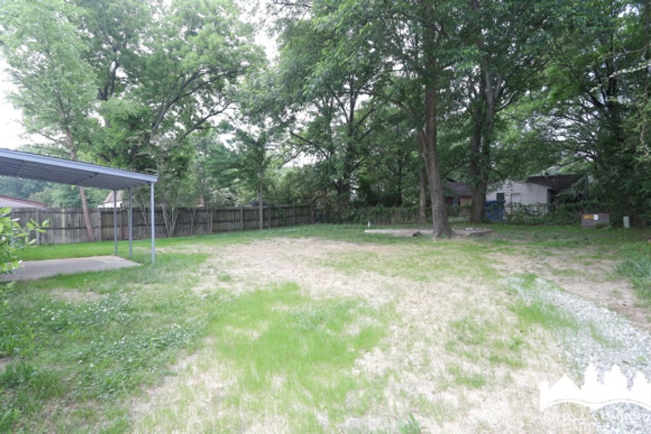 6465 Forest Glen Drive - Photo 4 of 20