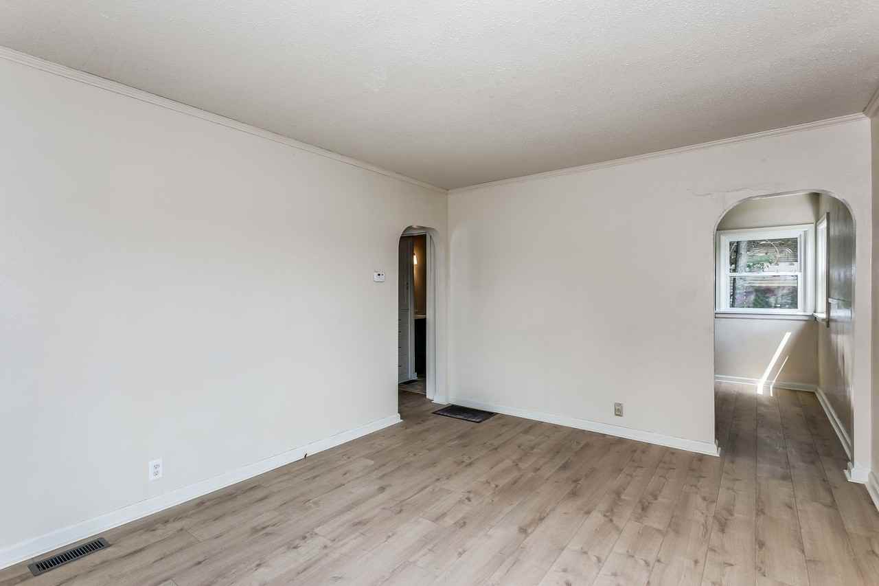 1808 N Market St - Photo 7 of 11