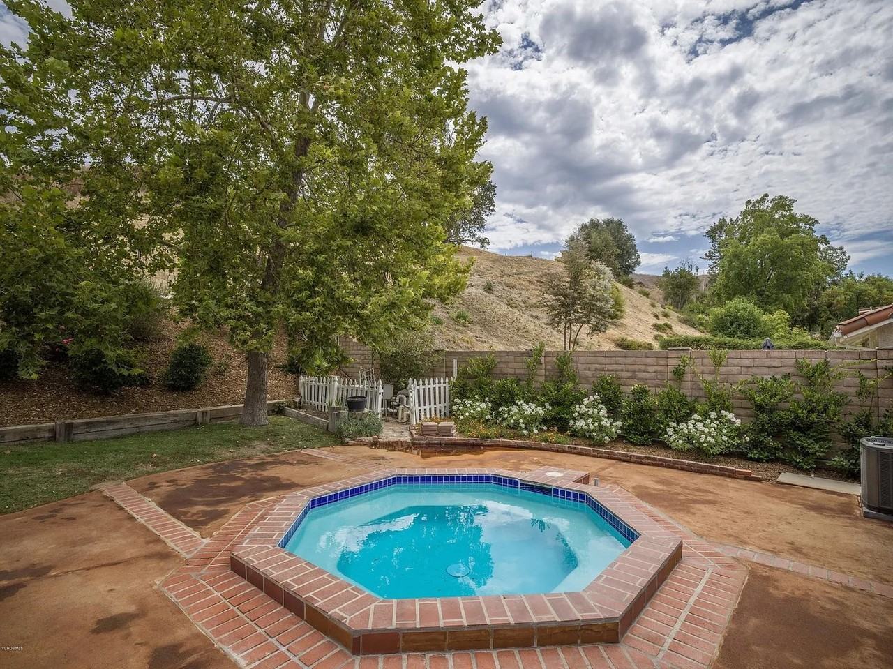 5914 Carell Ave - Photo 6 of 16