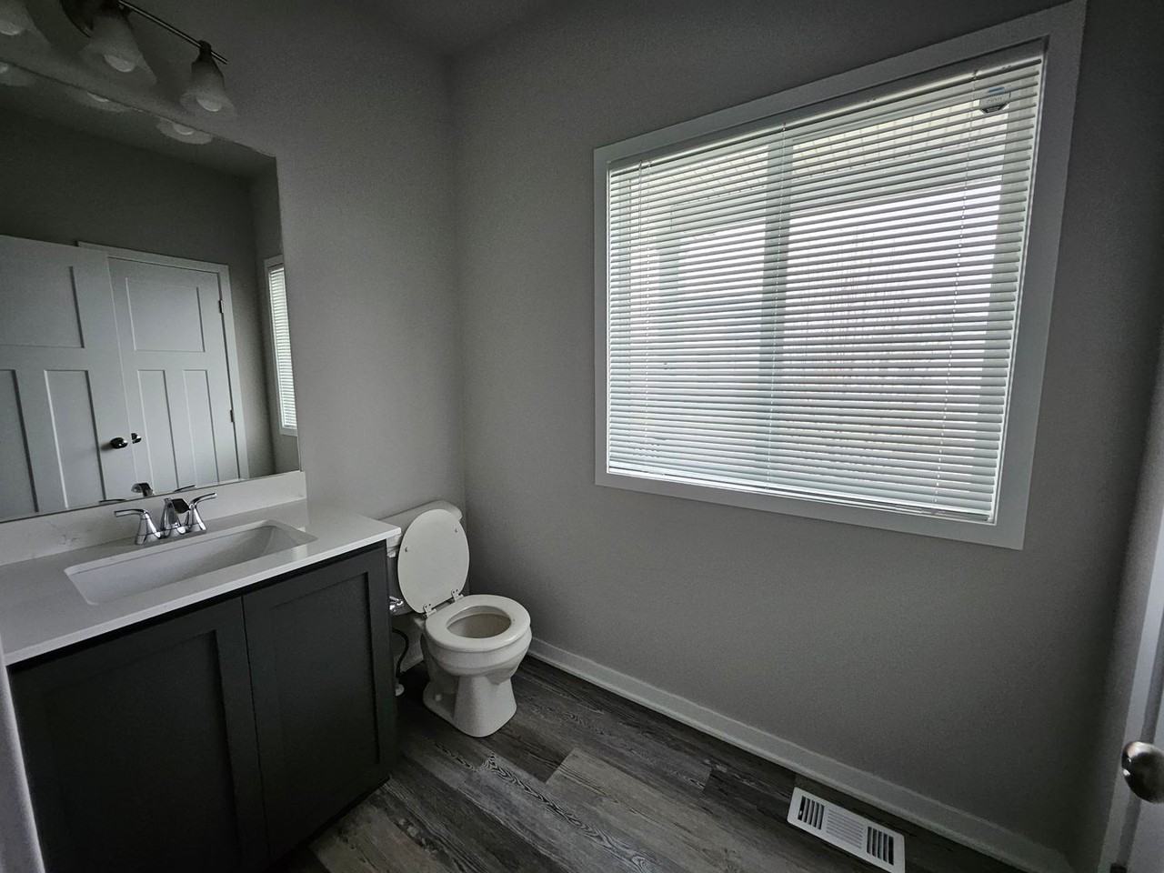 1700 Howard Drive - Photo 3 of 28