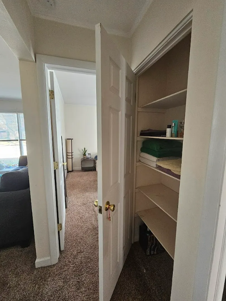 10211 Troy St - Photo 6 of 14