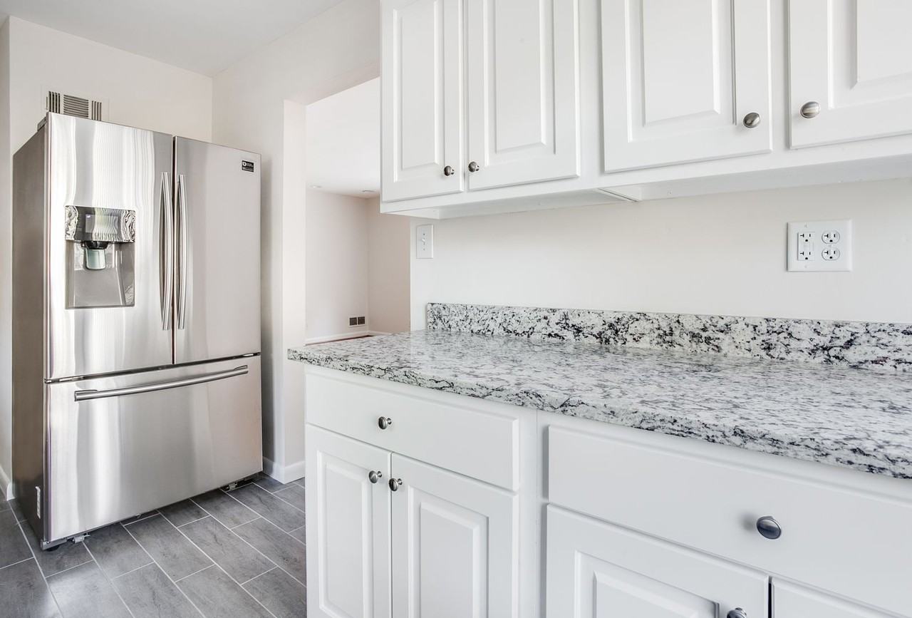 1655 Ridgewood Dr Ne - Photo 5 of 24