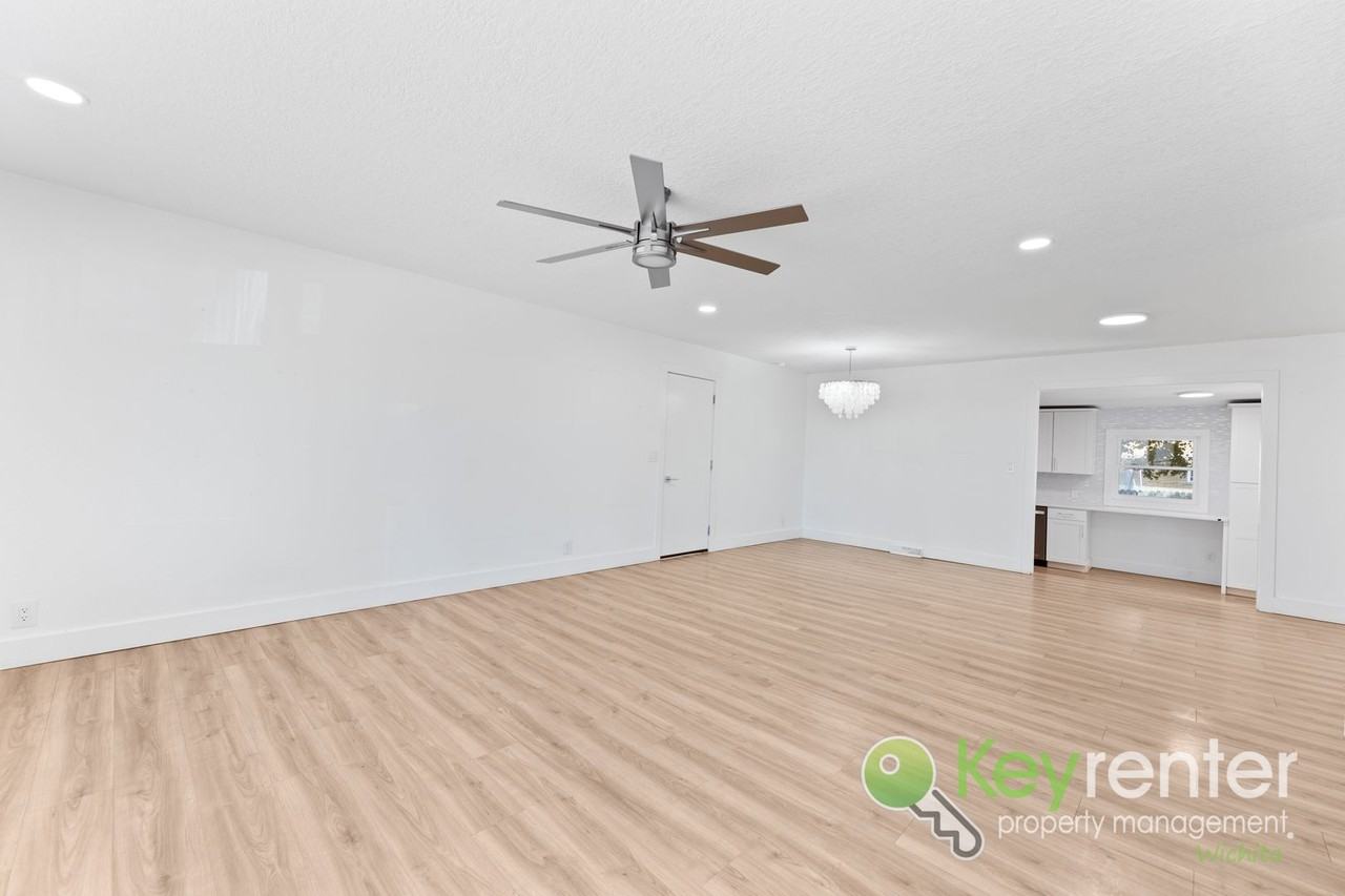 1014 Rosalie Street - Photo 2 of 28