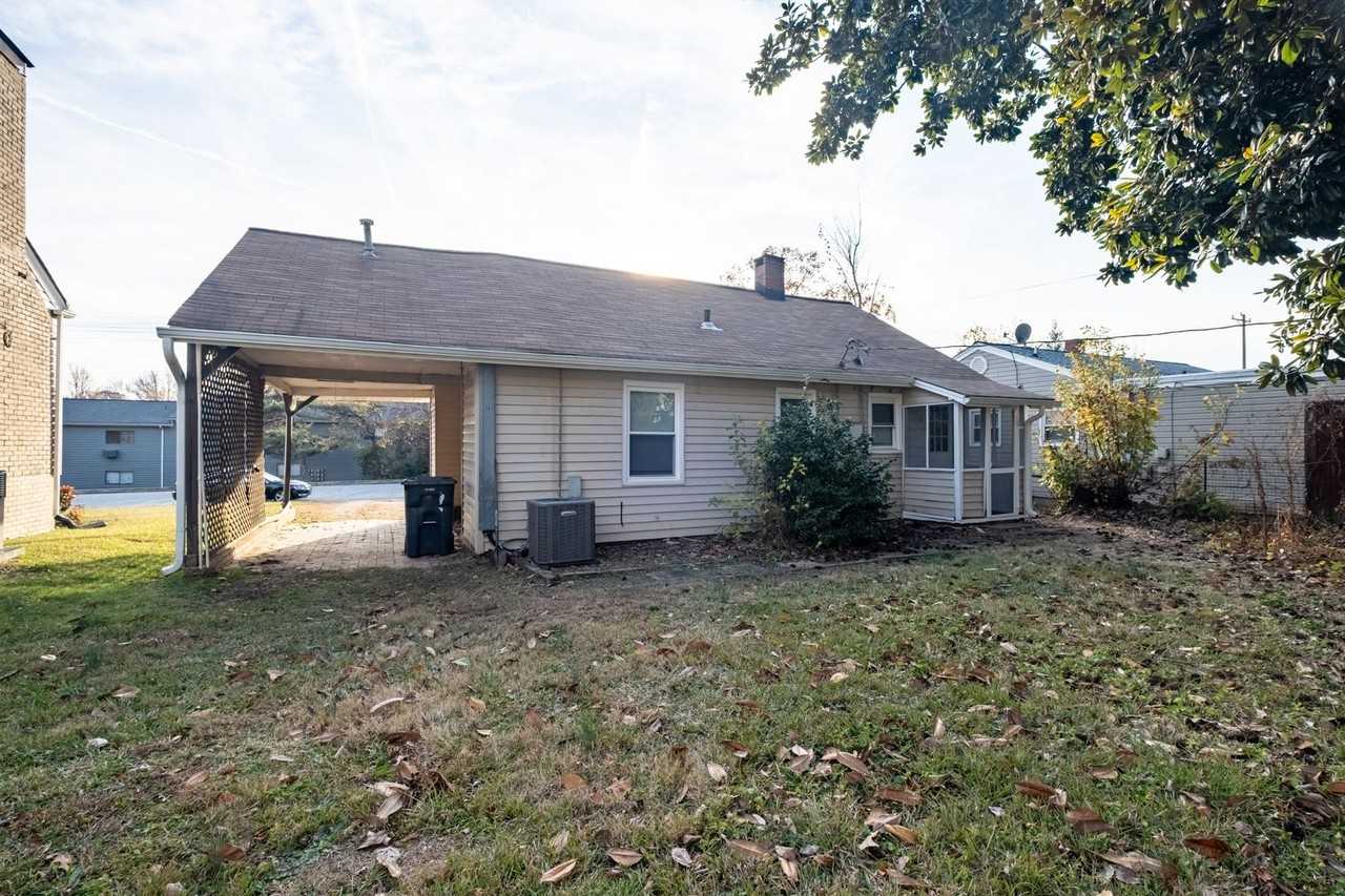 4326 Trinity Avenue - Photo 3 of 17