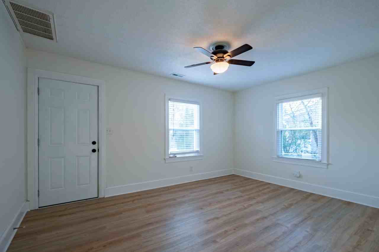 4326 Trinity Avenue - Photo 5 of 17