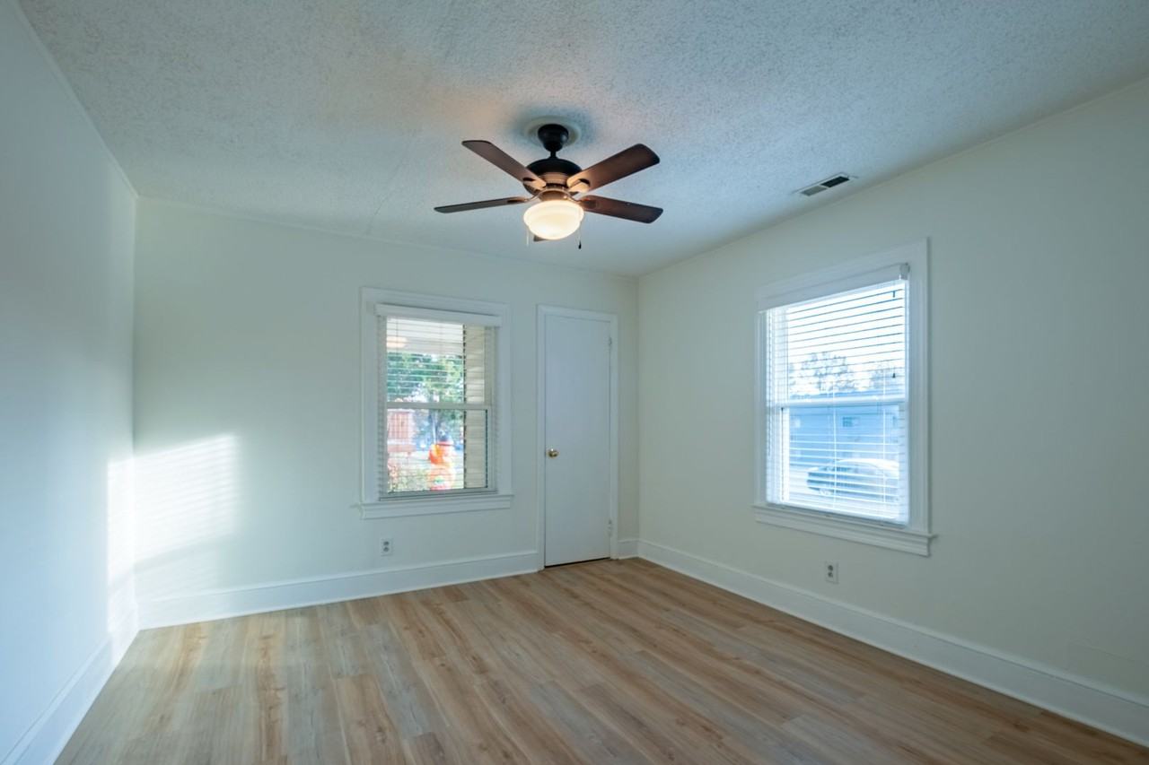 4326 Trinity Avenue - Photo 7 of 17