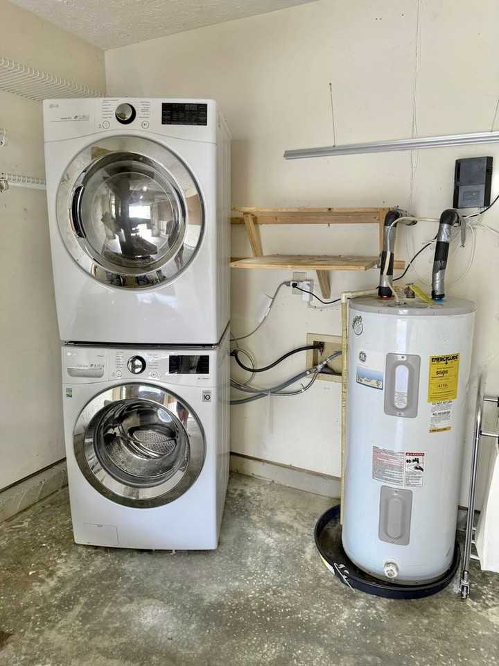 6808 Shawcross Lane - Photo 7 of 24