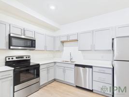 featured image of 1060 Crest Way