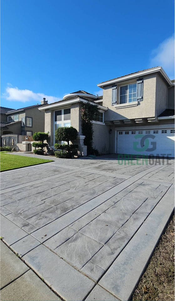 571 Zurich Drive - Photo 3 of 50