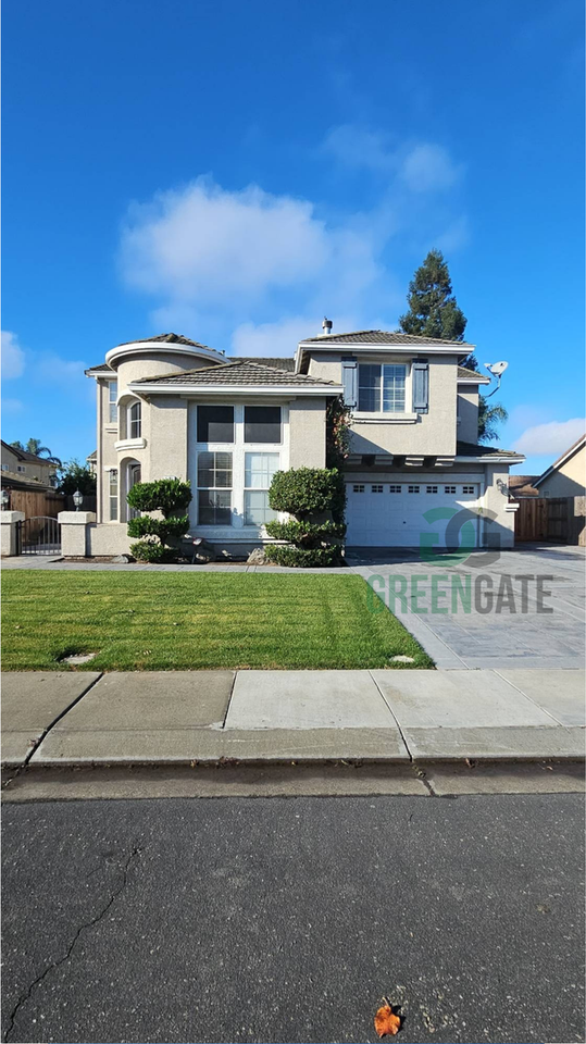 571 Zurich Drive - Photo 4 of 50