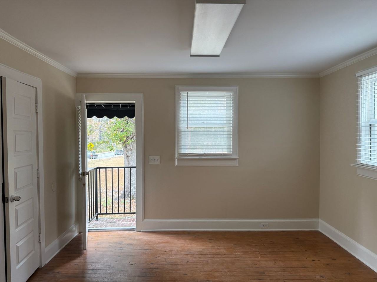 812 East Main Street - Photo 7 of 14