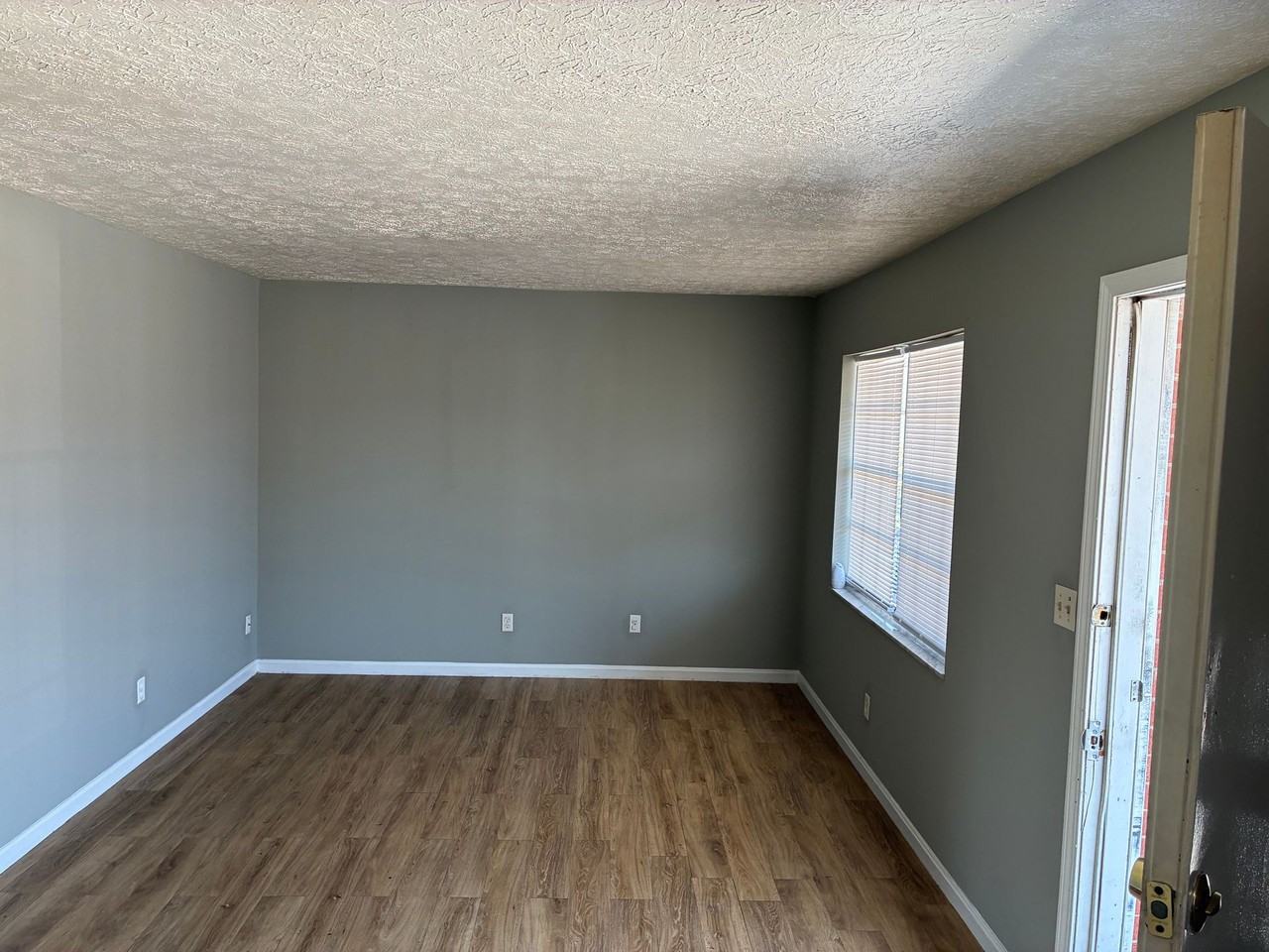 New Cut Apartments - Photo 2 of 5