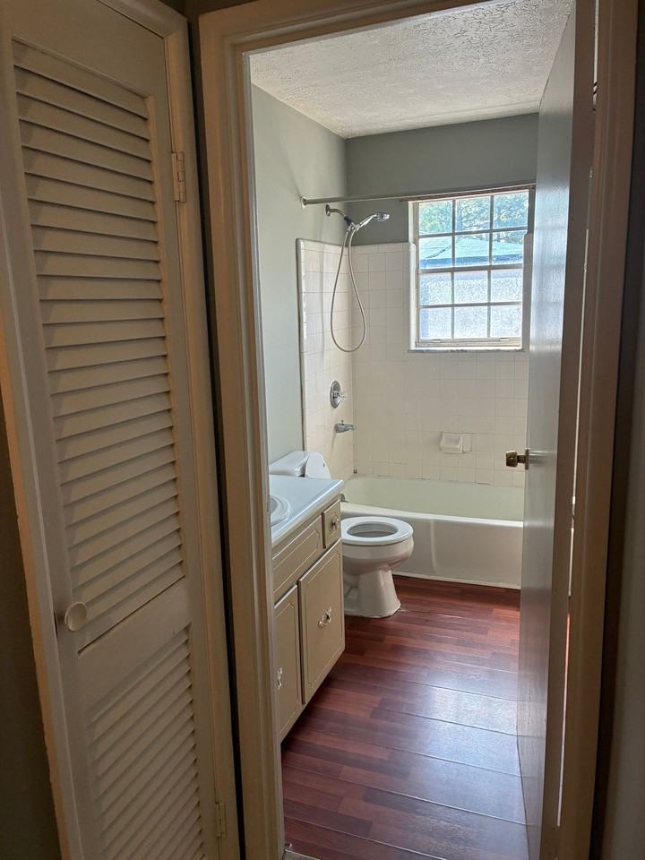 New Cut Apartments - Photo 4 of 5