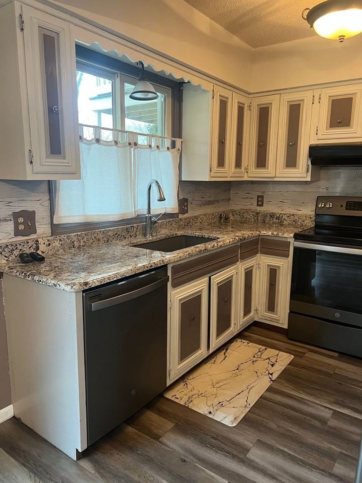 1671 Pleasant View Drive - Photo 7 of 8