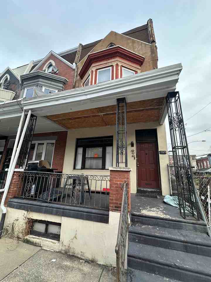 1721 North Creighton Street - Photo 2 of 7