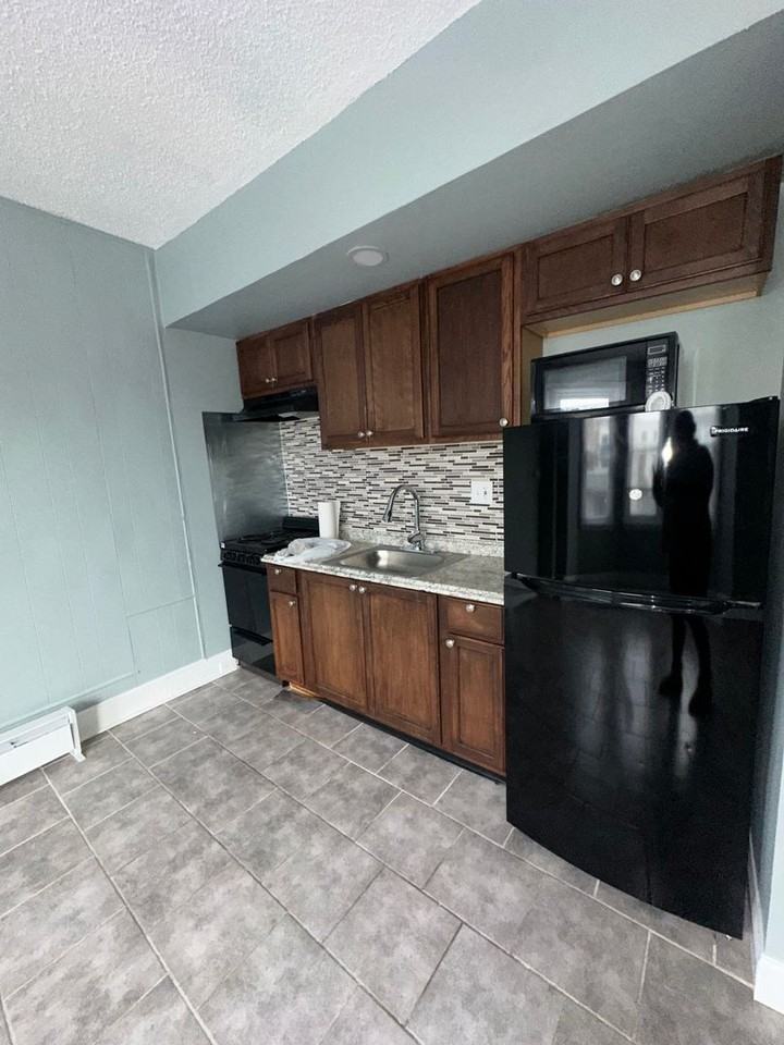 1721 North Creighton Street - Photo 3 of 7